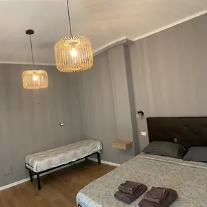 Riva Reno 4 Guest house